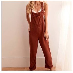 Aerie utility jumpsuit (exact color of picture)